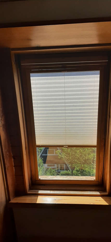 Plissees im Wohnzimmer